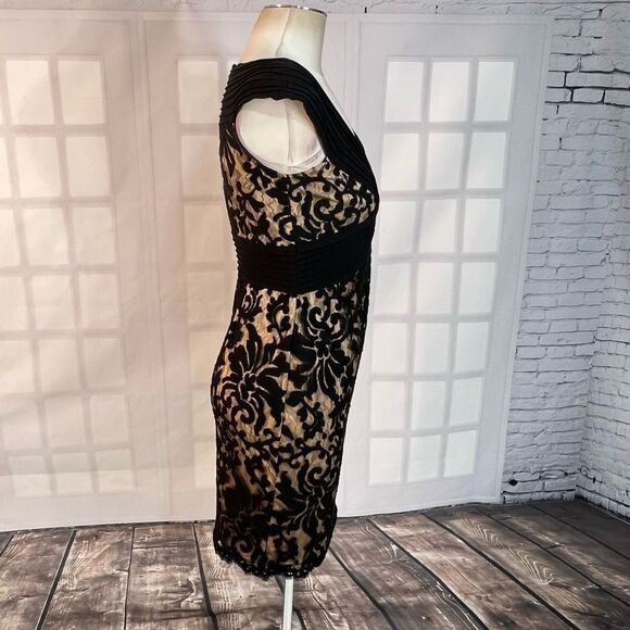 Tadashi Shoji Black Lace Nude Lined knee length Cocktail Party Sheath Dress 4P - Picture 8 of 14